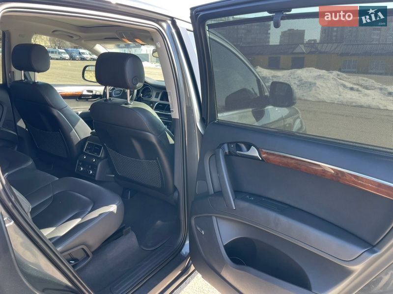 Внедорожник / Кроссовер Audi Q7 2015 в Ровно