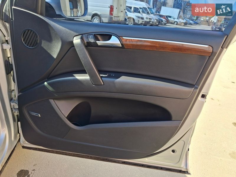 Внедорожник / Кроссовер Audi Q7 2013 в Тернополе