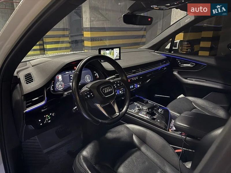Позашляховик / Кросовер Audi Q7 2015 в Львові
