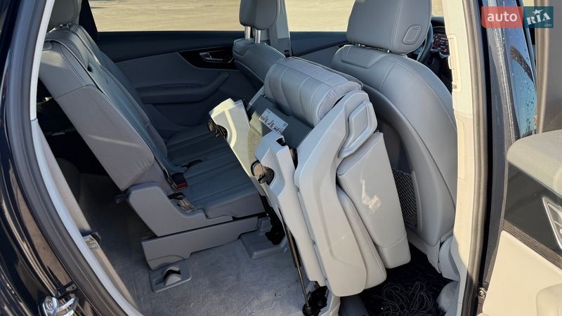 Внедорожник / Кроссовер Audi Q7 2016 в Киеве