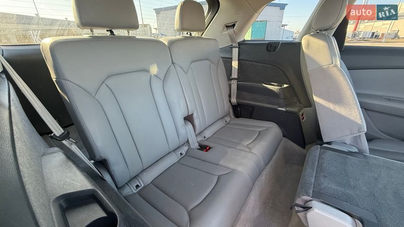 Внедорожник / Кроссовер Audi Q7 2016 в Киеве