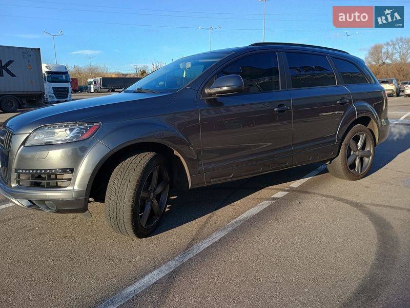 Позашляховик / Кросовер Audi Q7 2015 в Києві