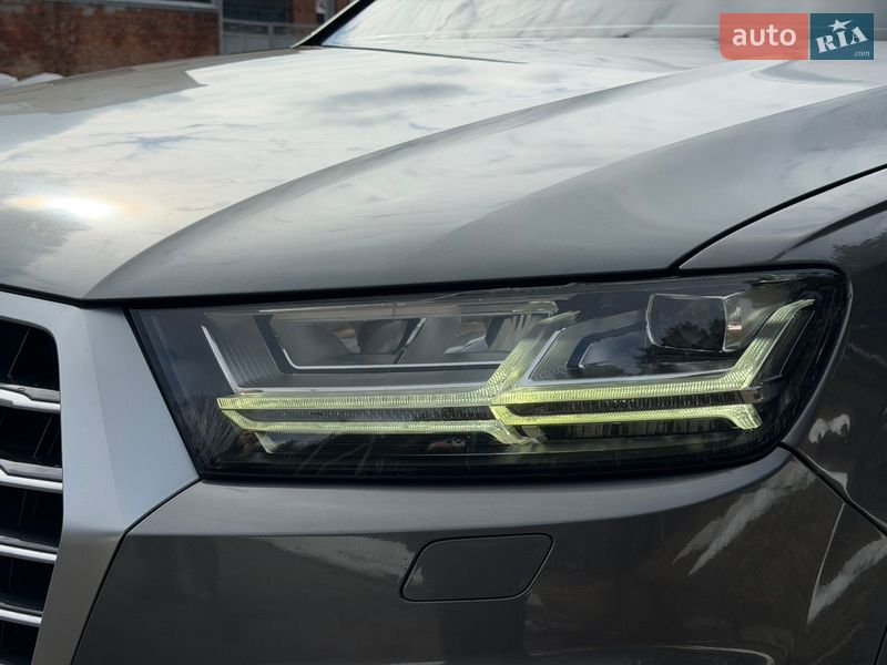 Позашляховик / Кросовер Audi Q7 2016 в Охтирці