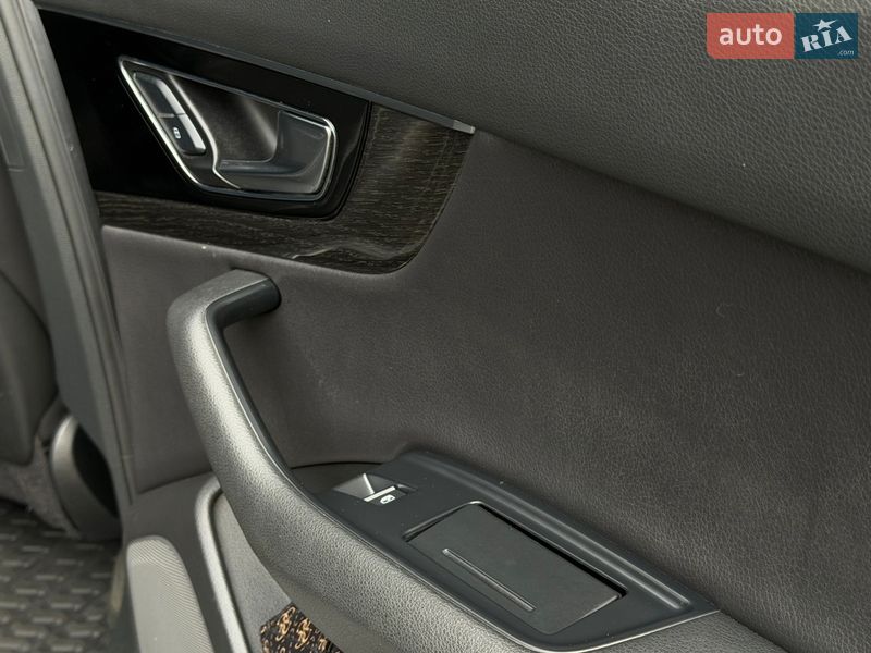 Позашляховик / Кросовер Audi Q7 2016 в Охтирці
