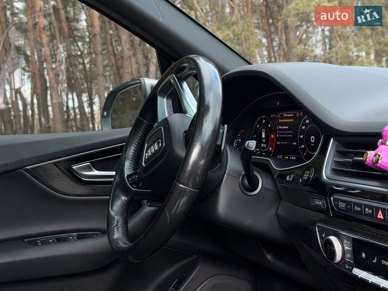 Позашляховик / Кросовер Audi Q7 2016 в Охтирці