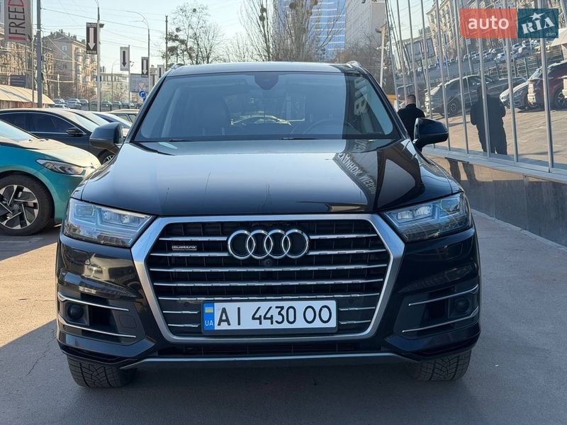 Позашляховик / Кросовер Audi Q7 2018 в Києві