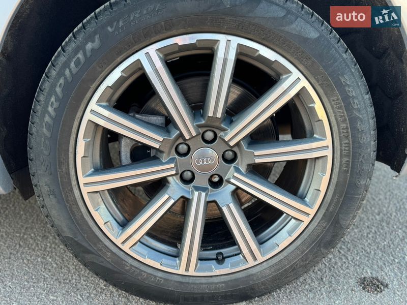 Позашляховик / Кросовер Audi Q7 2017 в Житомирі