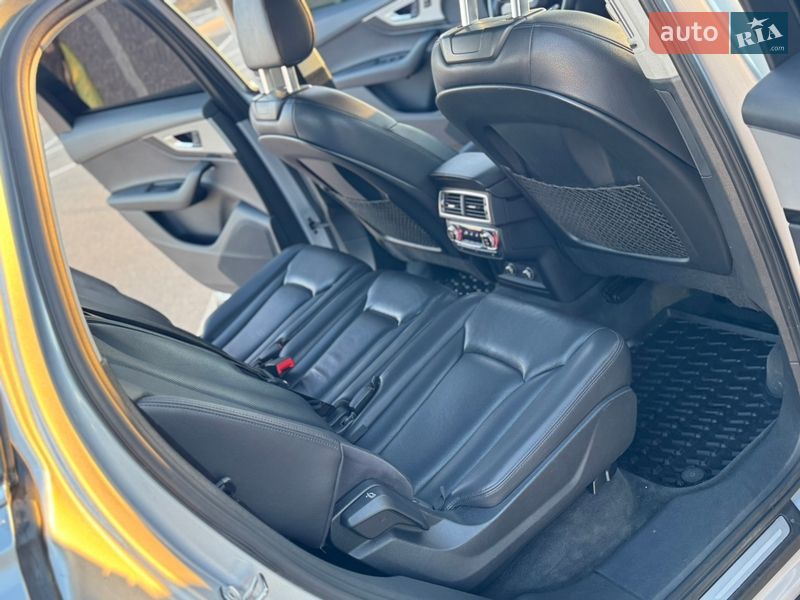 Позашляховик / Кросовер Audi Q7 2017 в Житомирі