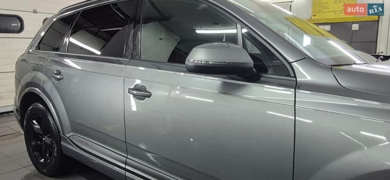 Позашляховик / Кросовер Audi Q7 2017 в Дніпрі