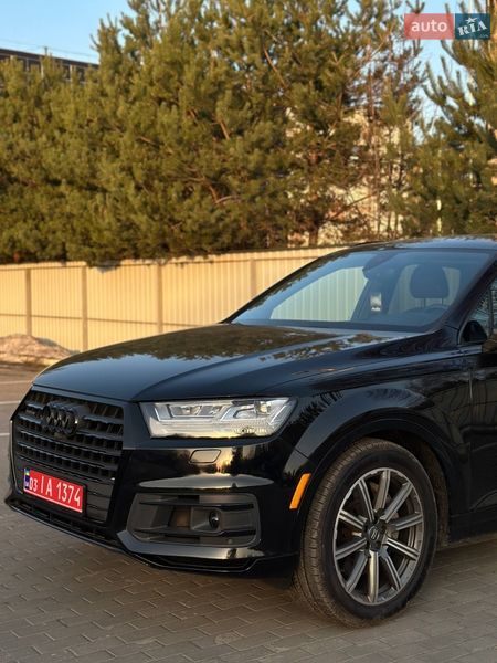 Внедорожник / Кроссовер Audi Q7 2017 в Луцке