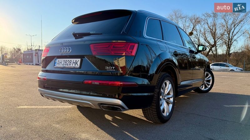 Внедорожник / Кроссовер Audi Q7 2017 в Киеве