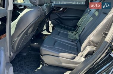 Внедорожник / Кроссовер Audi Q7 2017 в Киеве