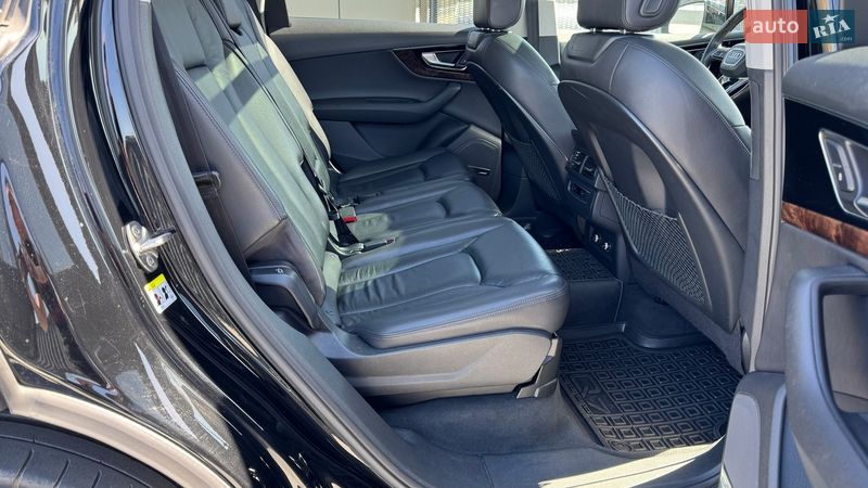 Внедорожник / Кроссовер Audi Q7 2017 в Киеве
