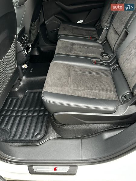 Позашляховик / Кросовер Audi Q7 2017 в Дніпрі