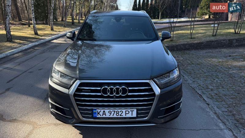 Внедорожник / Кроссовер Audi Q7 2017 в Киеве