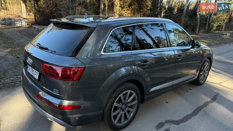 Внедорожник / Кроссовер Audi Q7 2017 в Киеве