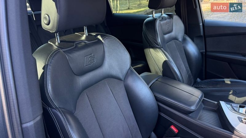 Внедорожник / Кроссовер Audi Q7 2017 в Киеве