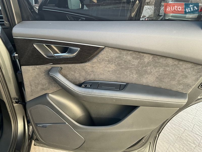 Внедорожник / Кроссовер Audi Q7 2020 в Тернополе