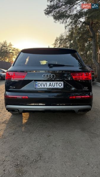 Позашляховик / Кросовер Audi Q7 2016 в Києві