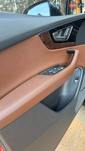 Позашляховик / Кросовер Audi Q7 2016 в Києві