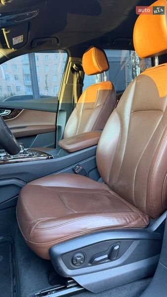 Позашляховик / Кросовер Audi Q7 2016 в Києві