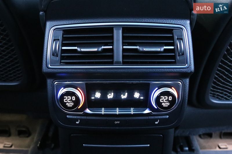 Внедорожник / Кроссовер Audi Q7 2015 в Киеве