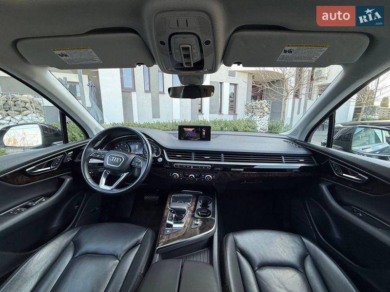 Позашляховик / Кросовер Audi Q7 2018 в Стрию