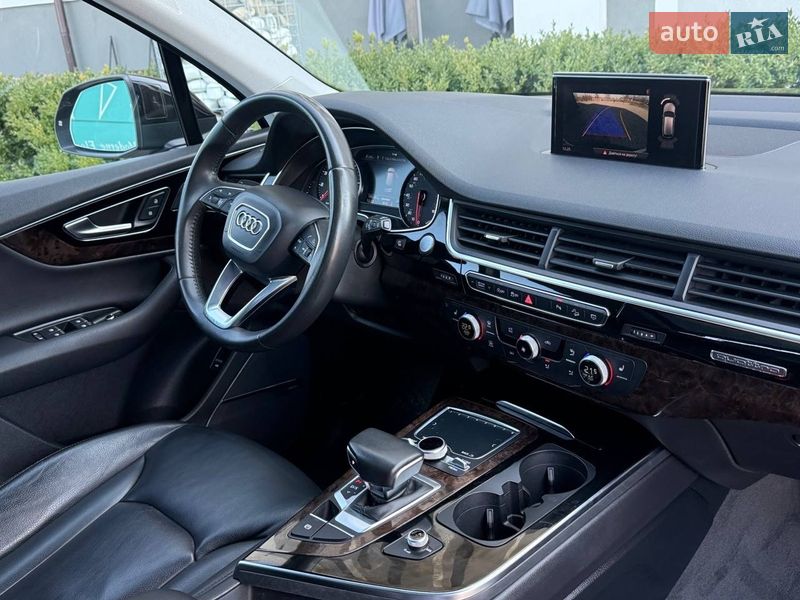 Позашляховик / Кросовер Audi Q7 2018 в Стрию