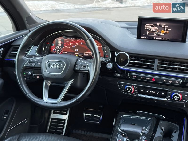 Позашляховик / Кросовер Audi Q7 2017 в Києві