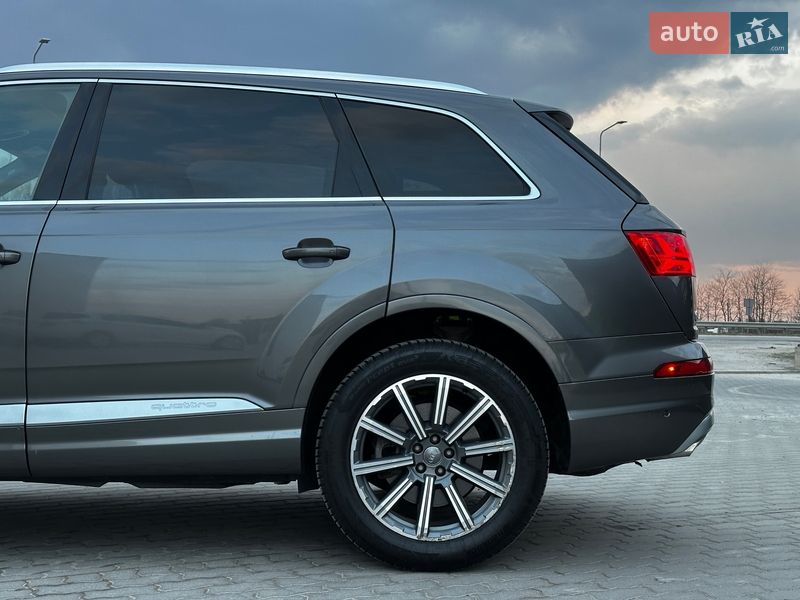 Позашляховик / Кросовер Audi Q7 2019 в Львові