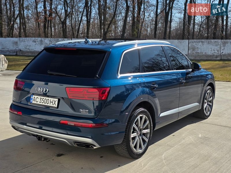 Позашляховик / Кросовер Audi Q7 2018 в Луцьку