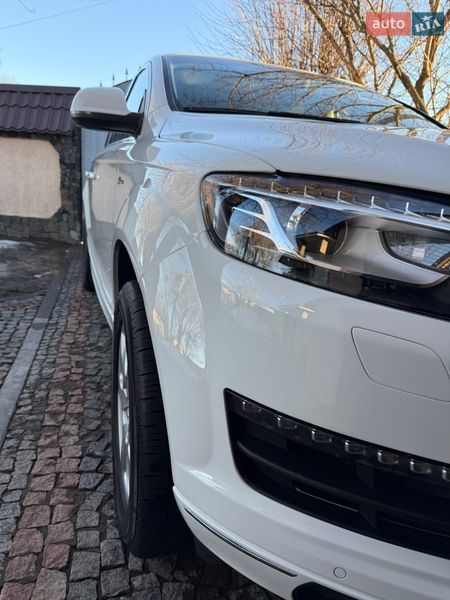 Позашляховик / Кросовер Audi Q7 2015 в Житомирі