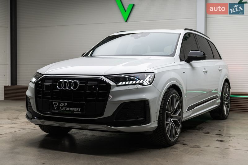 Позашляховик / Кросовер Audi Q7 2021 в Мукачевому