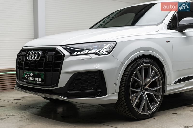 Позашляховик / Кросовер Audi Q7 2021 в Мукачевому