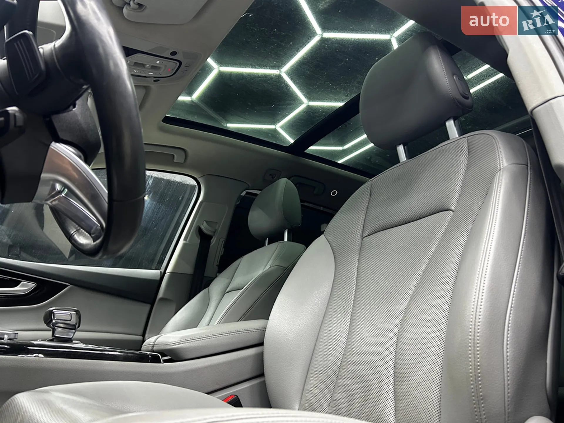 2019 Audi Q7 - мініатюра 11