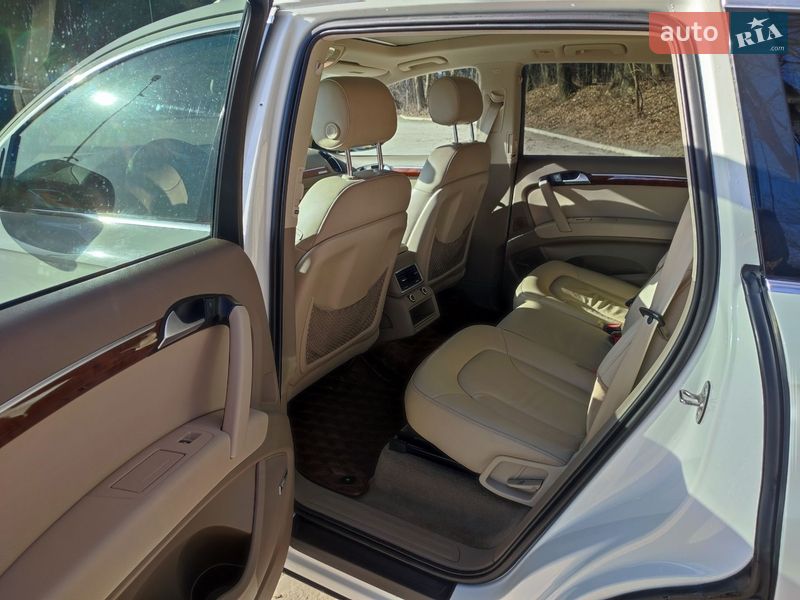 Позашляховик / Кросовер Audi Q7 2013 в Тернополі