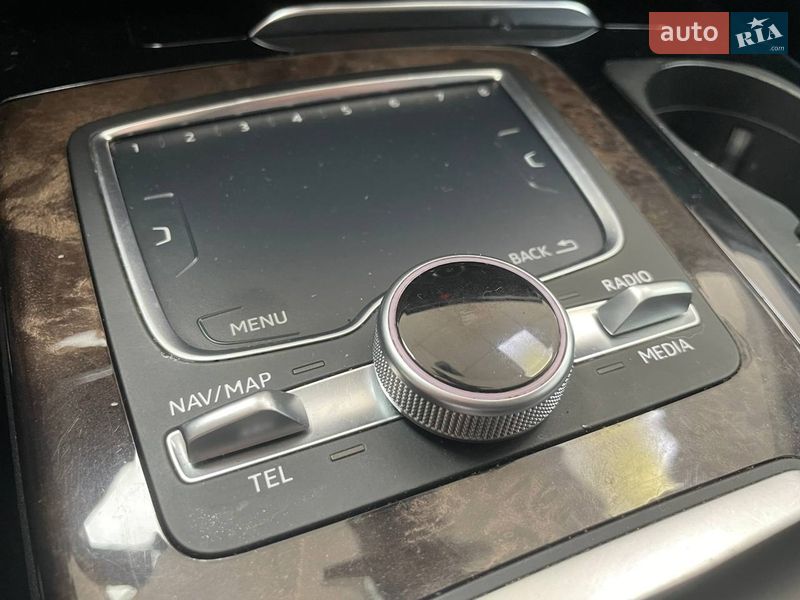 Позашляховик / Кросовер Audi Q7 2017 в Києві