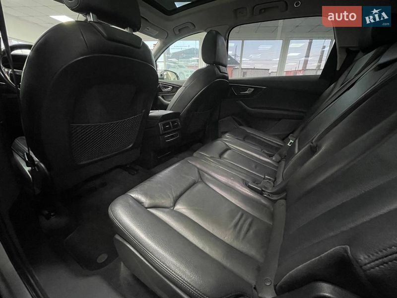 Позашляховик / Кросовер Audi Q7 2017 в Києві