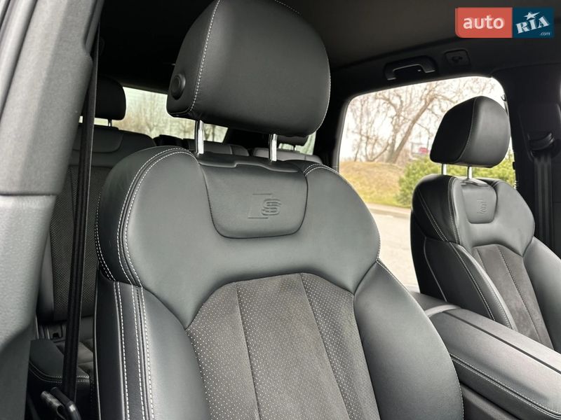 Позашляховик / Кросовер Audi Q7 2019 в Києві