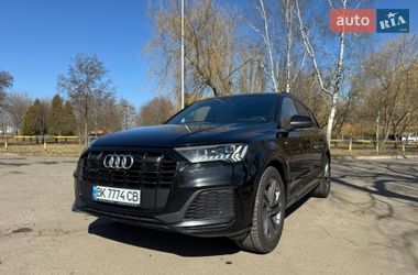Внедорожник / Кроссовер Audi Q7 2020 в Ровно
