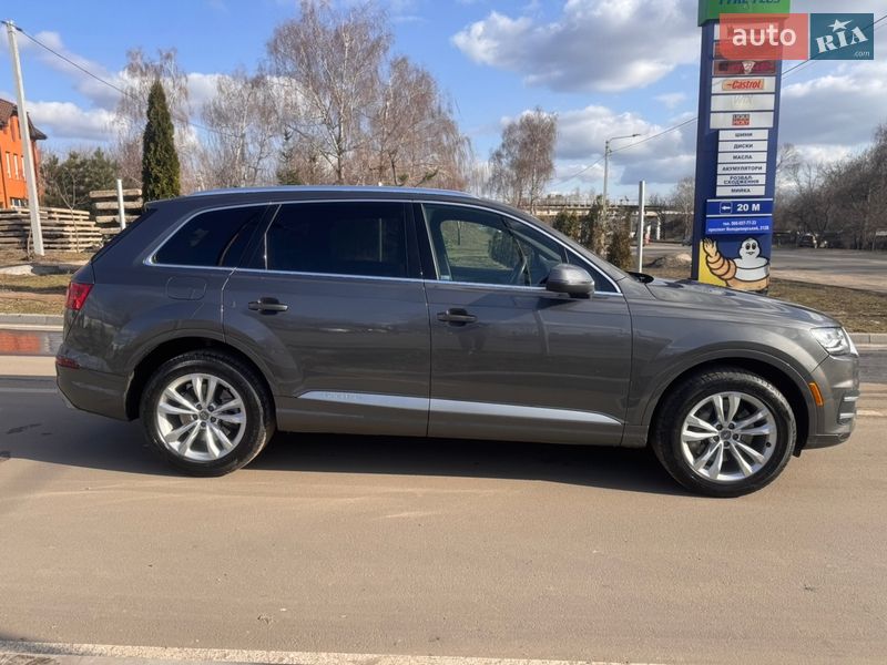 Внедорожник / Кроссовер Audi Q7 2019 в Лубнах
