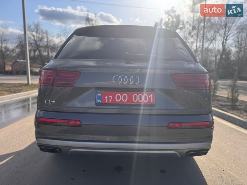 Внедорожник / Кроссовер Audi Q7 2019 в Лубнах