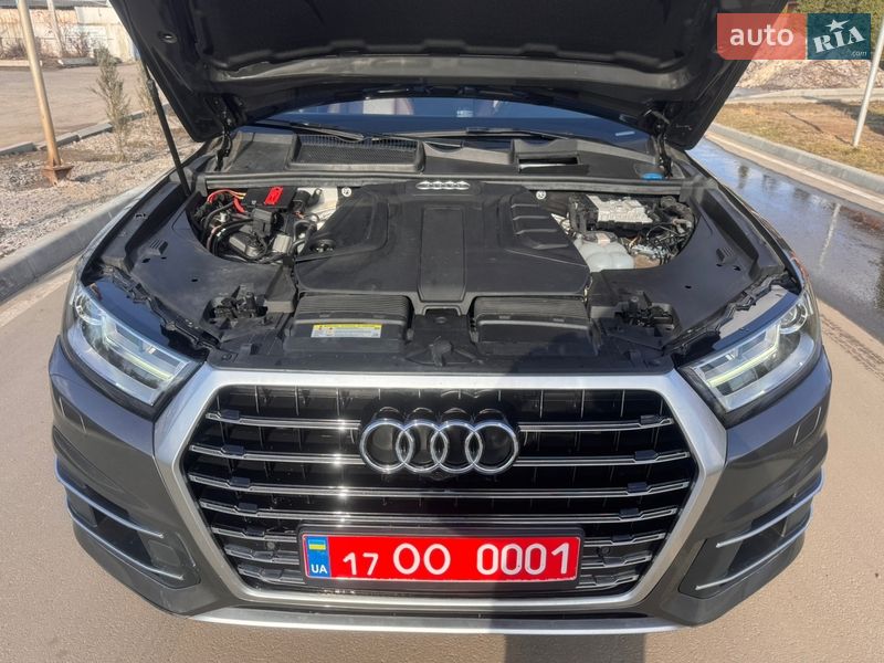 Внедорожник / Кроссовер Audi Q7 2019 в Лубнах