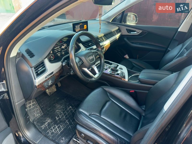 Внедорожник / Кроссовер Audi Q7 2019 в Полтаве