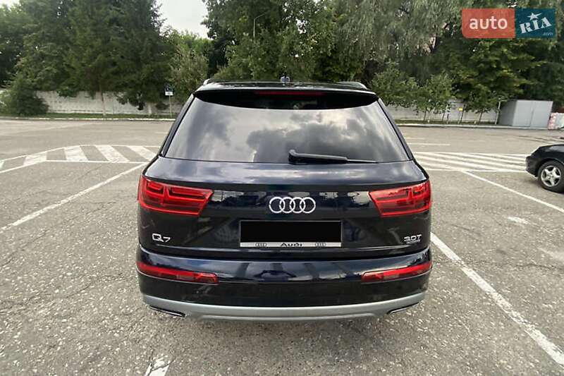 Внедорожник / Кроссовер Audi Q7 2016 в Киеве