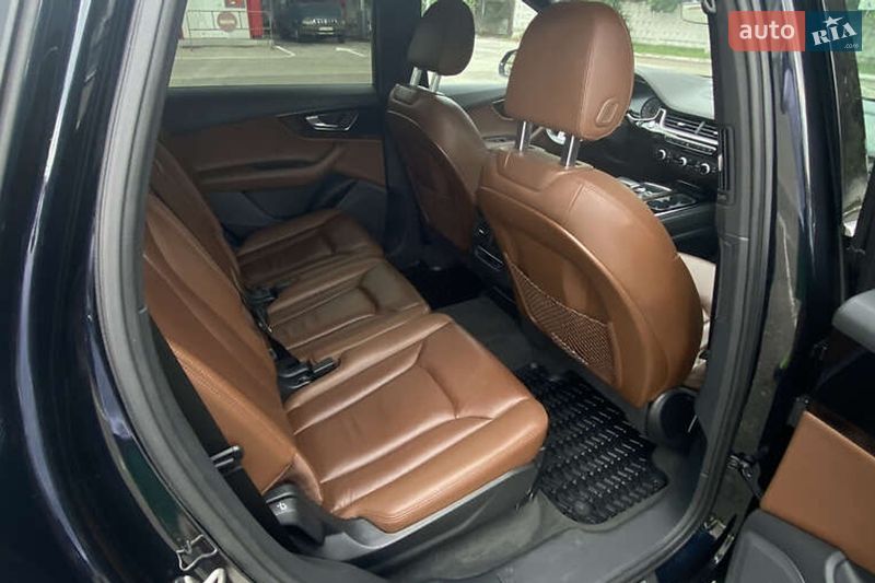 Внедорожник / Кроссовер Audi Q7 2016 в Киеве