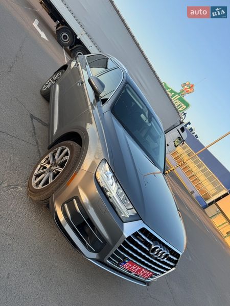 Позашляховик / Кросовер Audi Q7 2017 в Луцьку