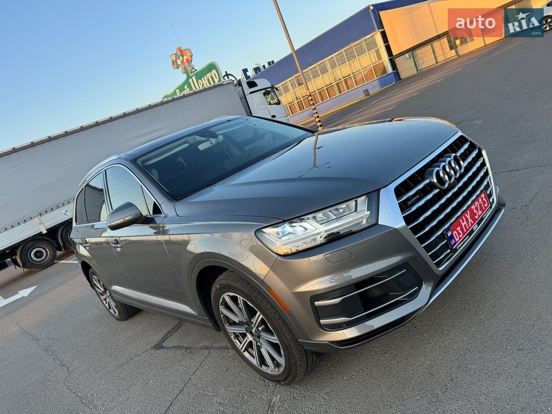 Позашляховик / Кросовер Audi Q7 2017 в Луцьку
