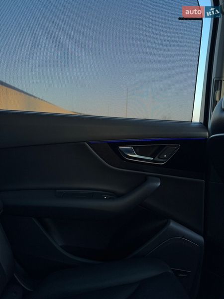 Позашляховик / Кросовер Audi Q7 2017 в Луцьку