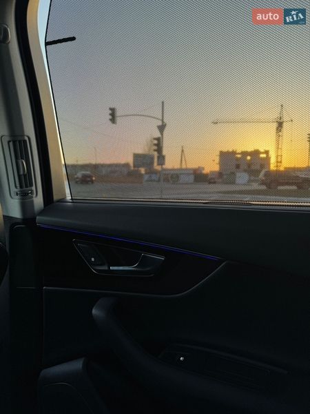 Позашляховик / Кросовер Audi Q7 2017 в Луцьку